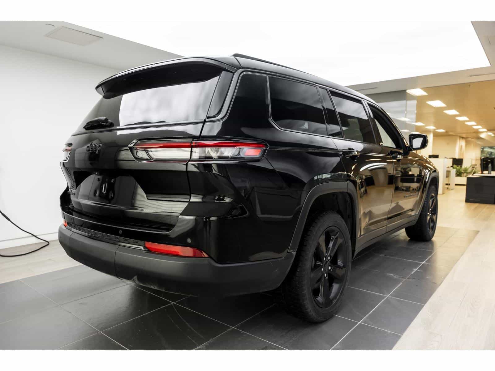 2022 Jeep Grand Cherokee L Altitude - Image 8