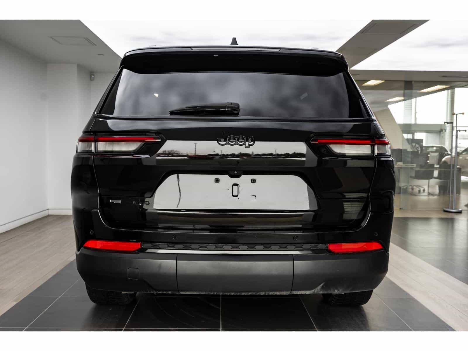 2022 Jeep Grand Cherokee L Altitude - Image 11