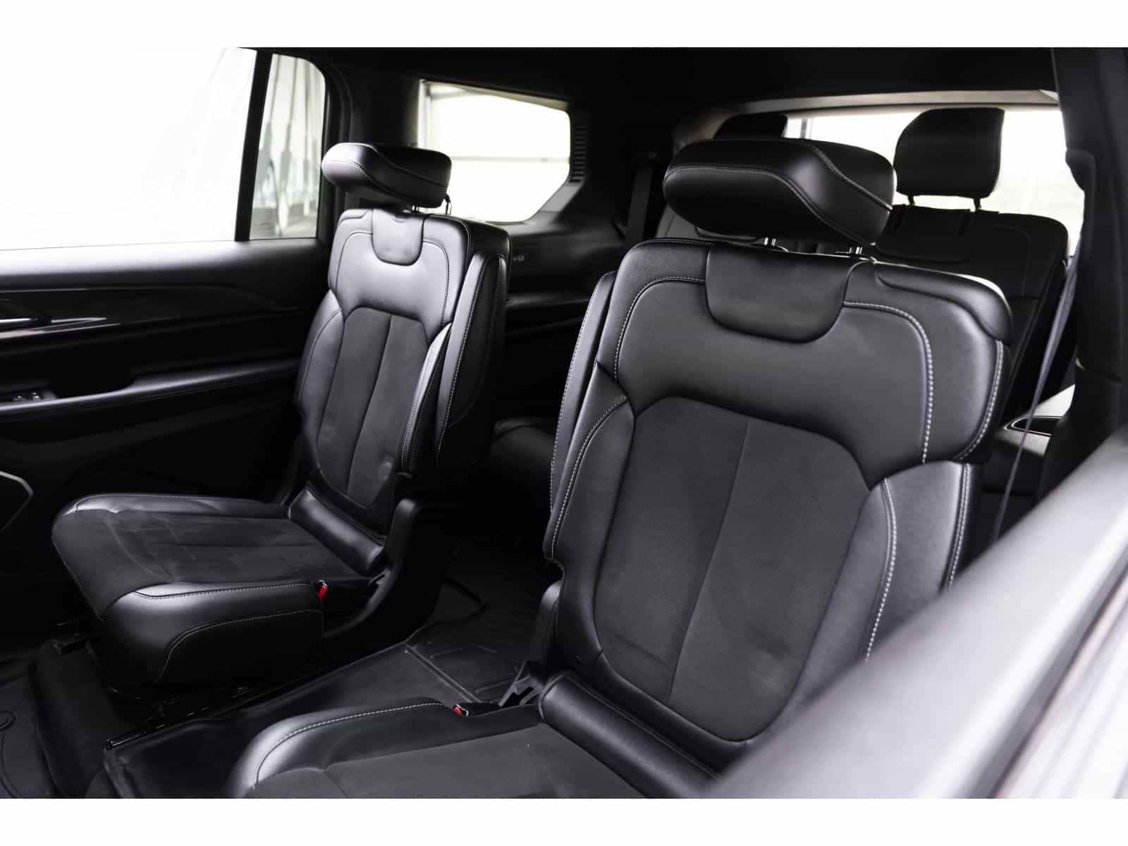 2022 Jeep Grand Cherokee L Altitude - Image 13