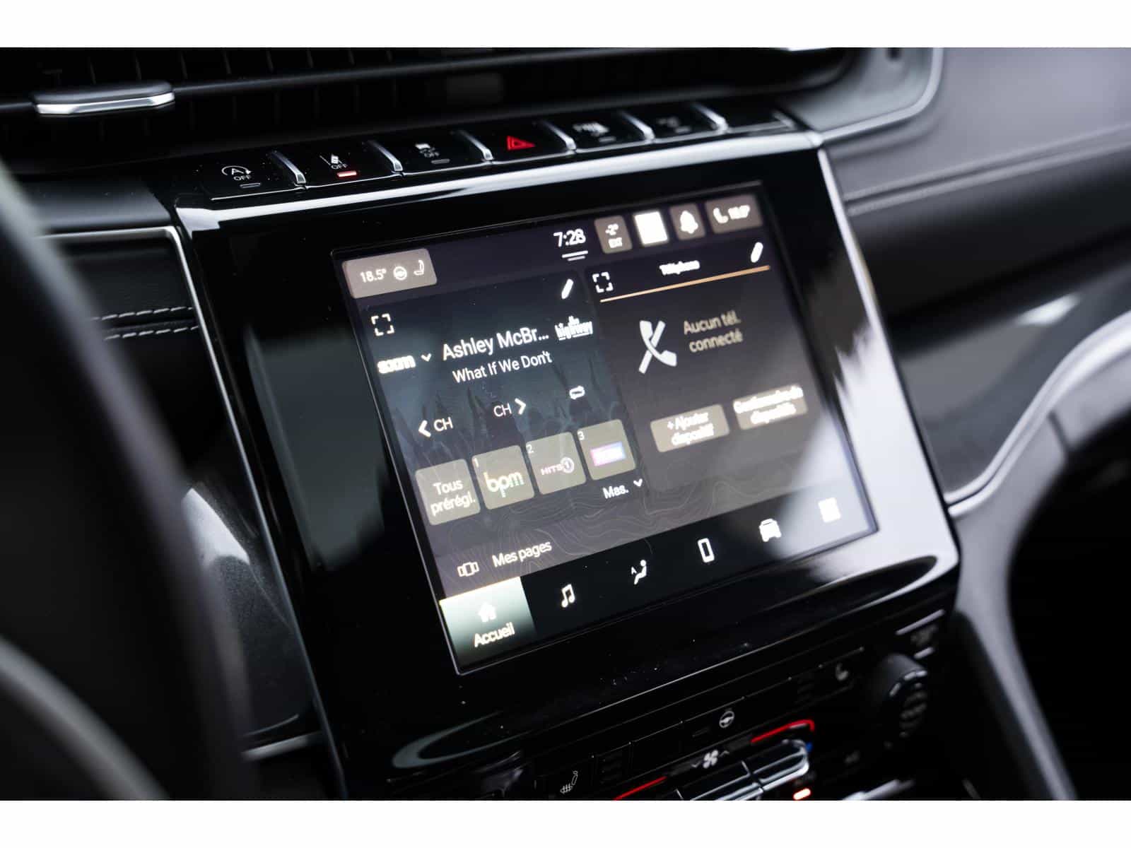 2022 Jeep Grand Cherokee L Altitude - Image 23