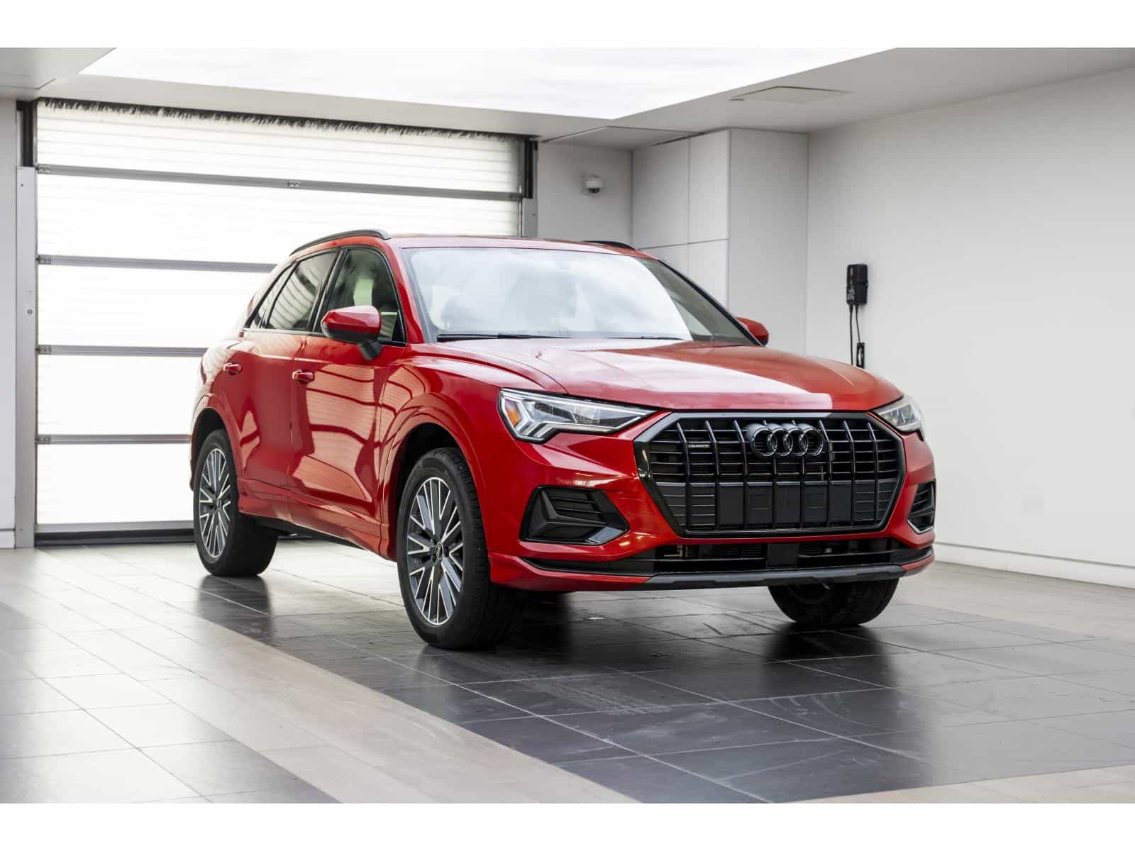 2023 Audi Q3 Komfort 45 - Image 1