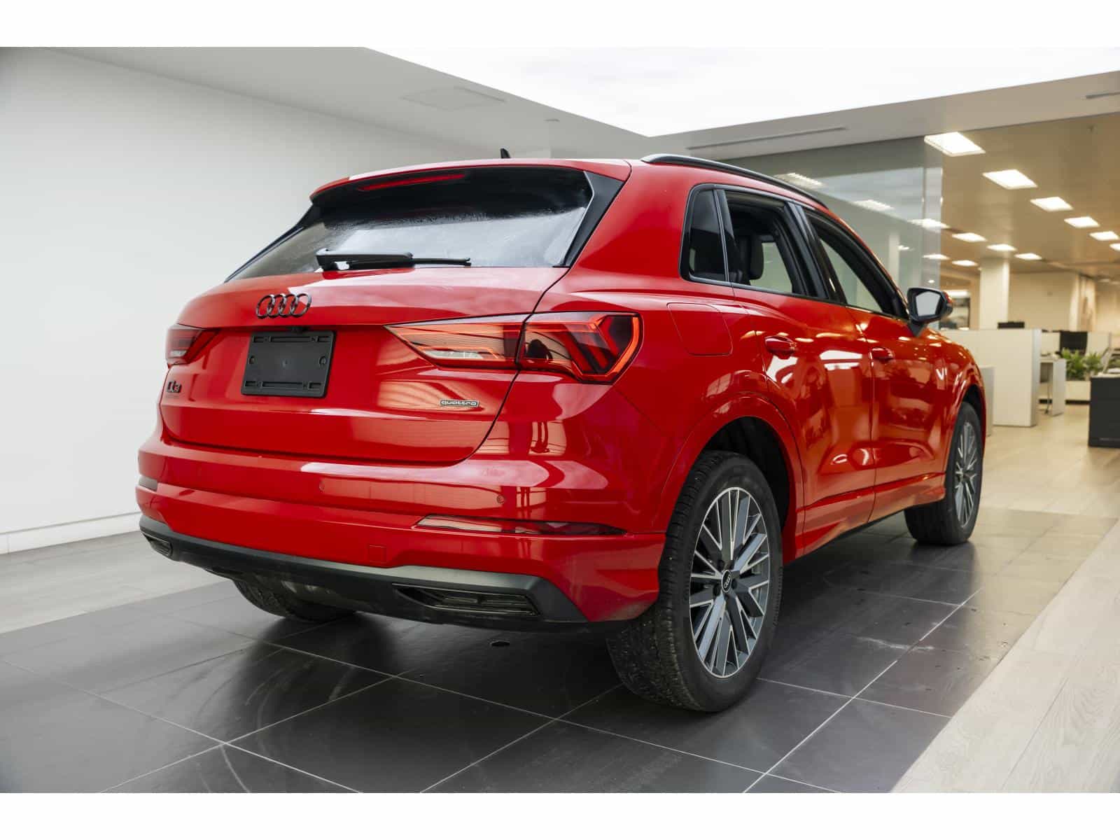 2023 Audi Q3 Komfort 45 - Image 9