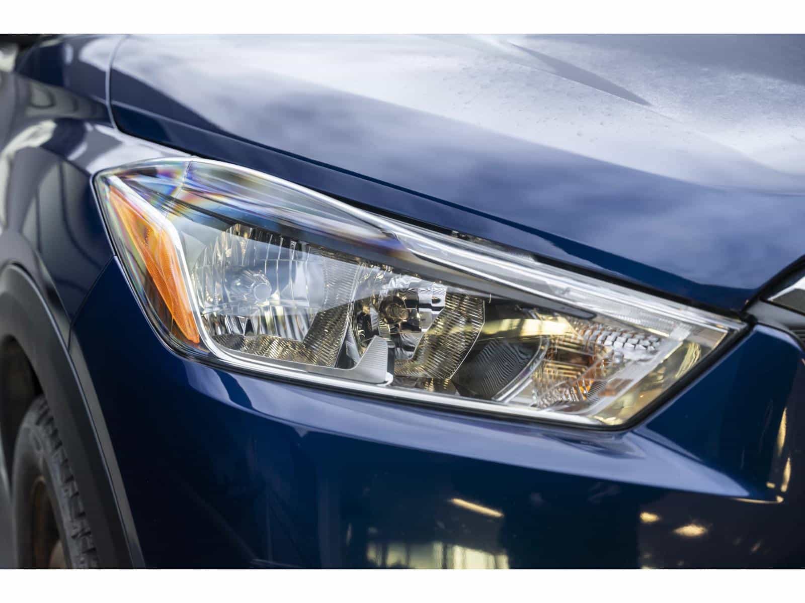 2019 Nissan Kicks SV - Image 2