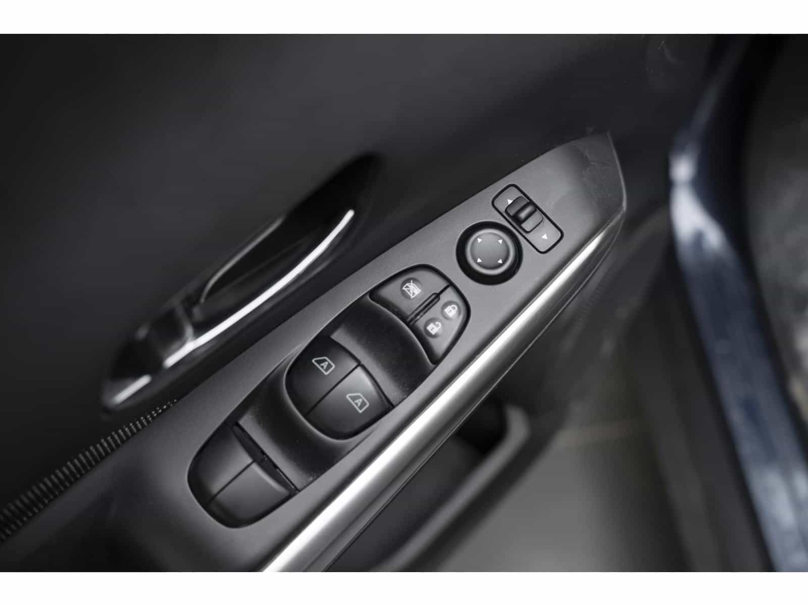 2019 Nissan Kicks SV - Image 17