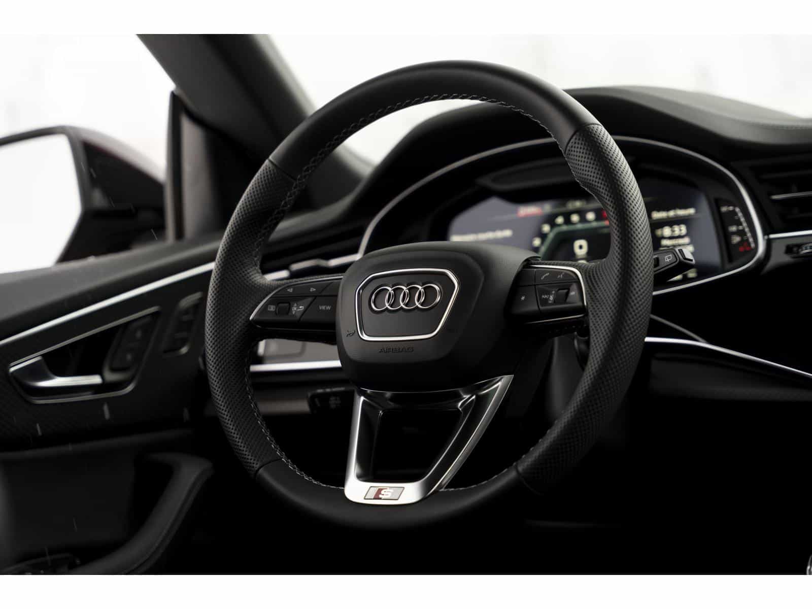 Image 28 Audi SQ8 Base 2026
