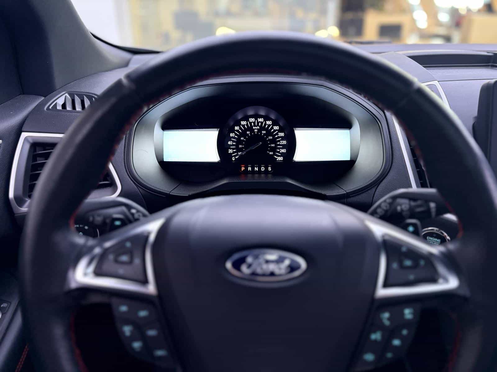 2022 Ford Edge SEL - Image 16