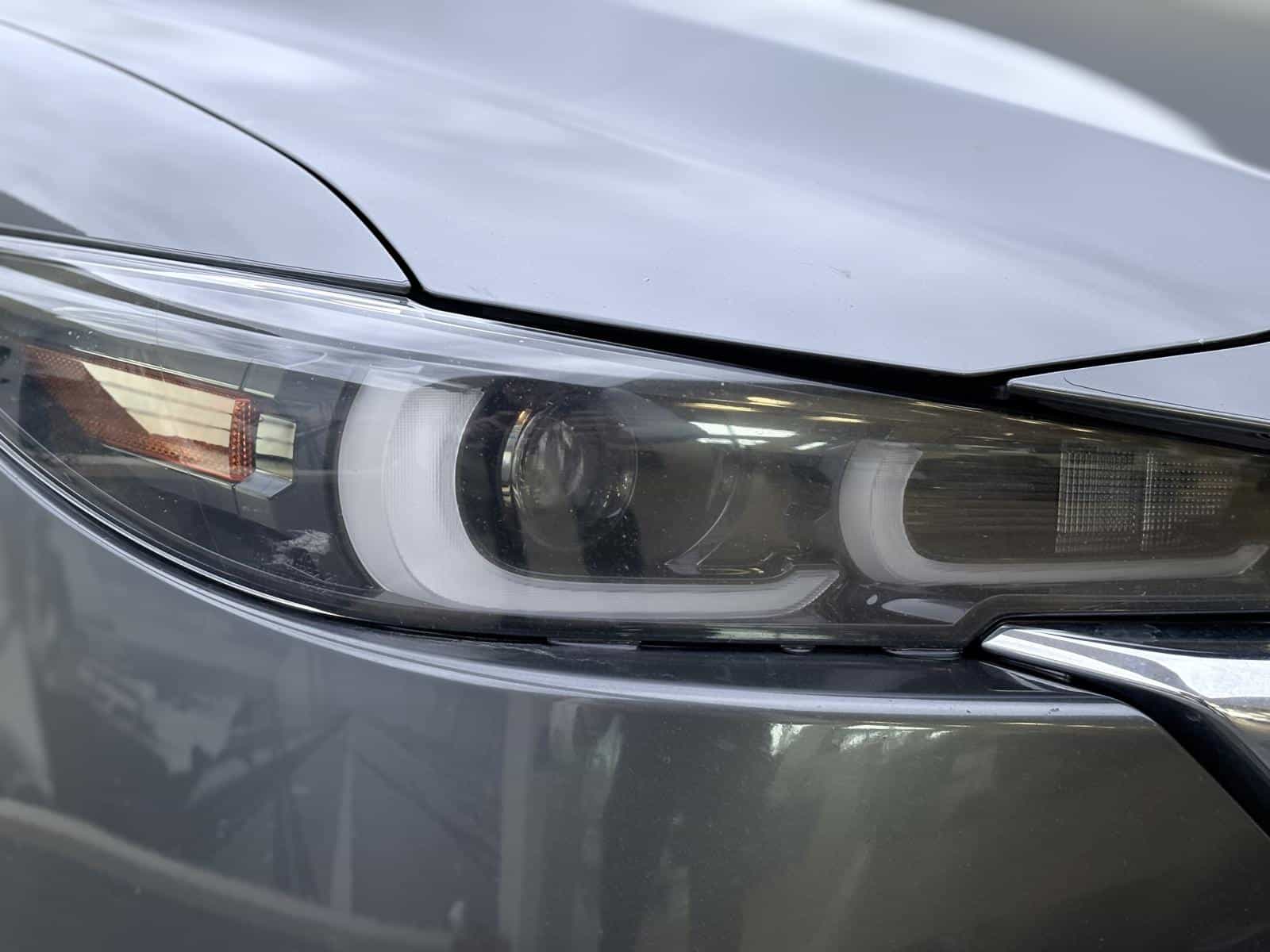 2022 Mazda CX-5 Signature - Image 2