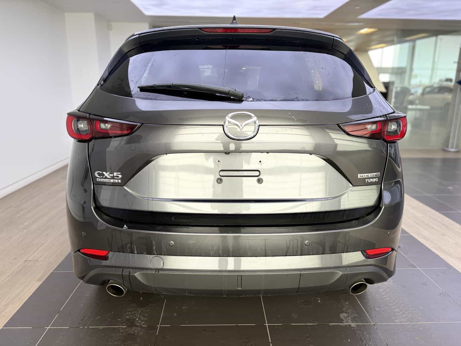 2022 Mazda CX-5 Signature - Image 10