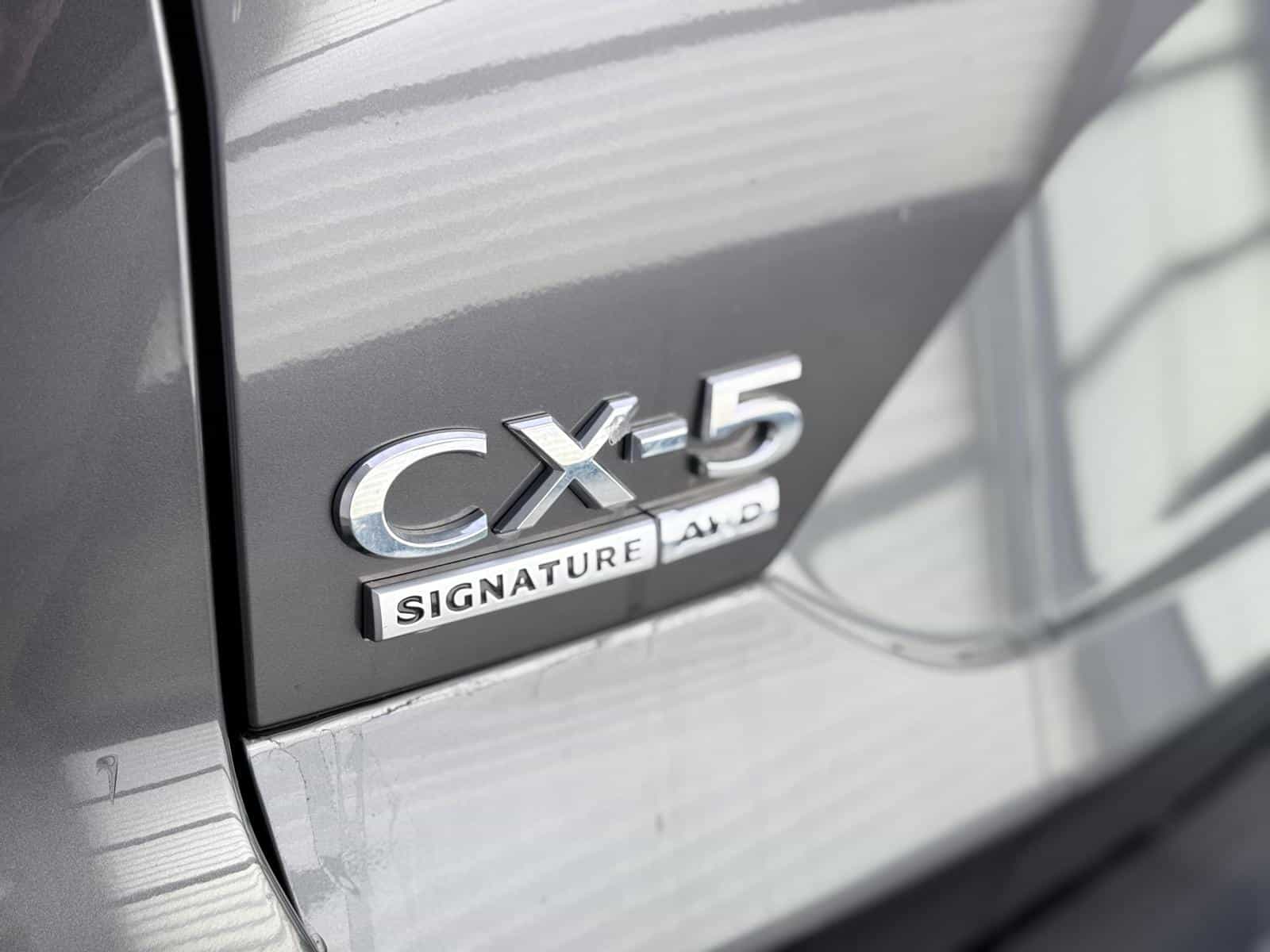 2022 Mazda CX-5 Signature - Image 12