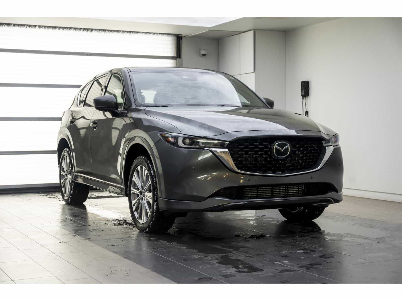 Image 1 Mazda CX-5 Signature 2022