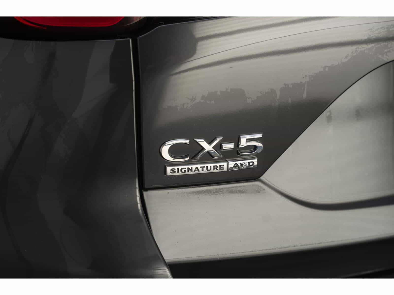 2022 Mazda CX-5 Signature - Image 10
