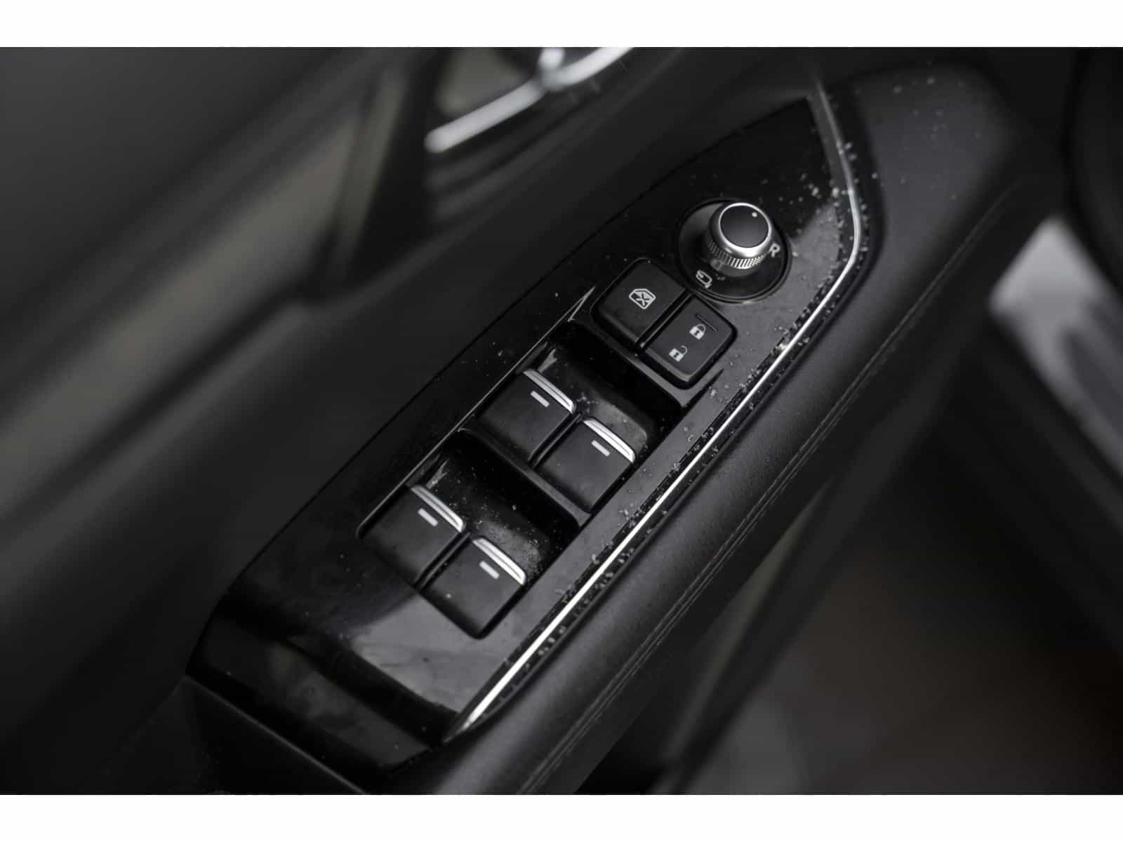 2022 Mazda CX-5 Signature - Image 18