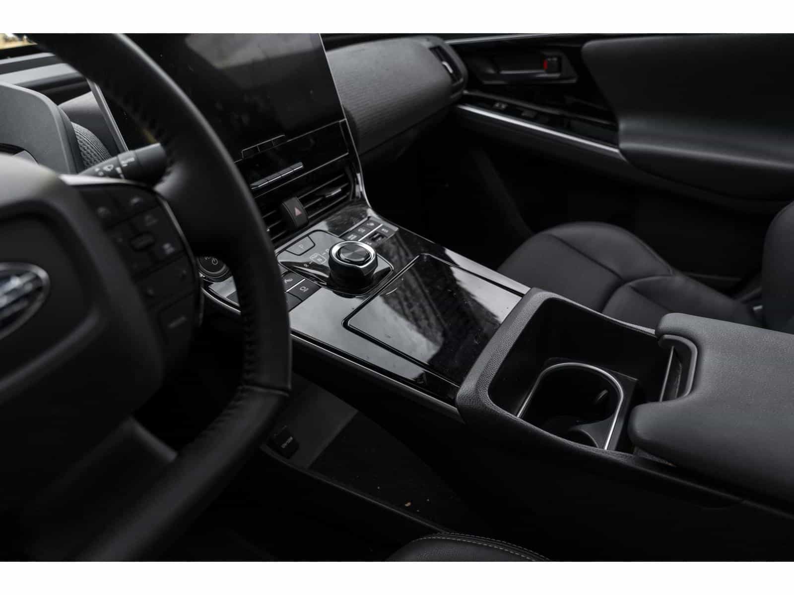 2024 Subaru Solterra Technology - Image 18