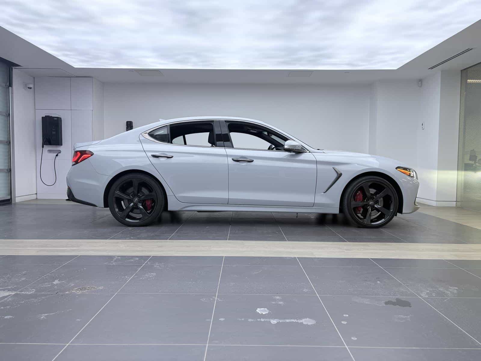 2021 Genesis G70 Sport 3.3T - Image 5
