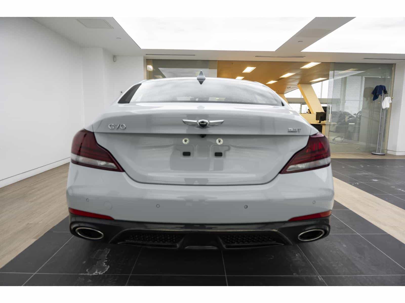 2021 Genesis G70 Sport 3.3T - Image 9