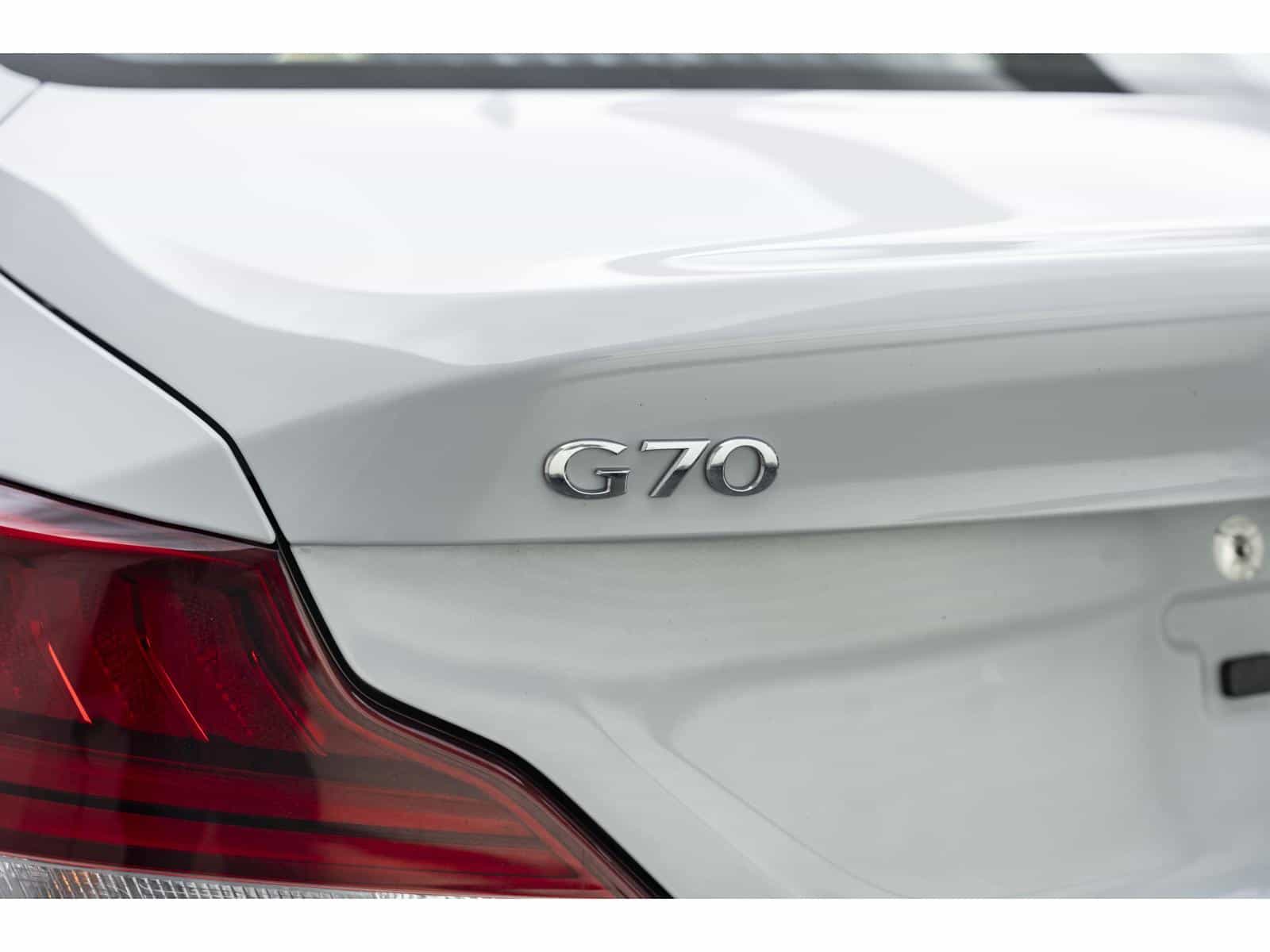 2021 Genesis G70 Sport 3.3T - Image 11