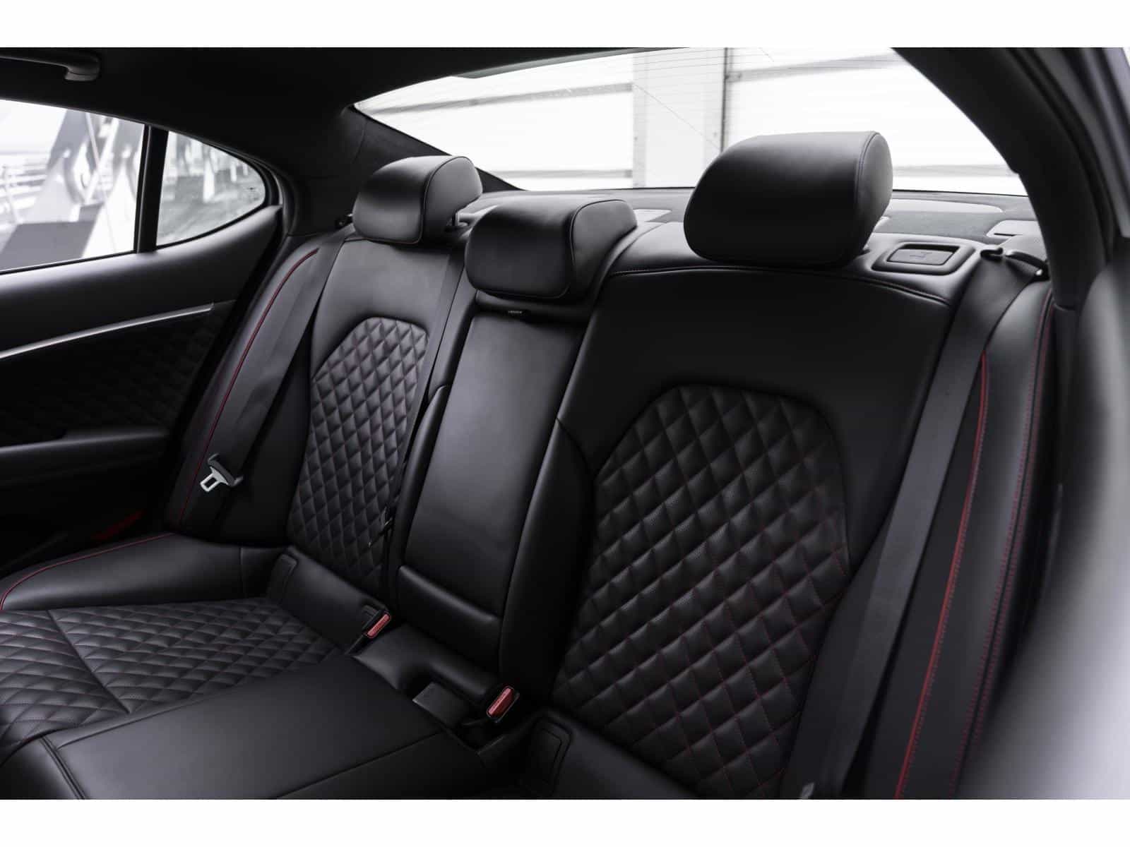 2021 Genesis G70 Sport 3.3T - Image 13