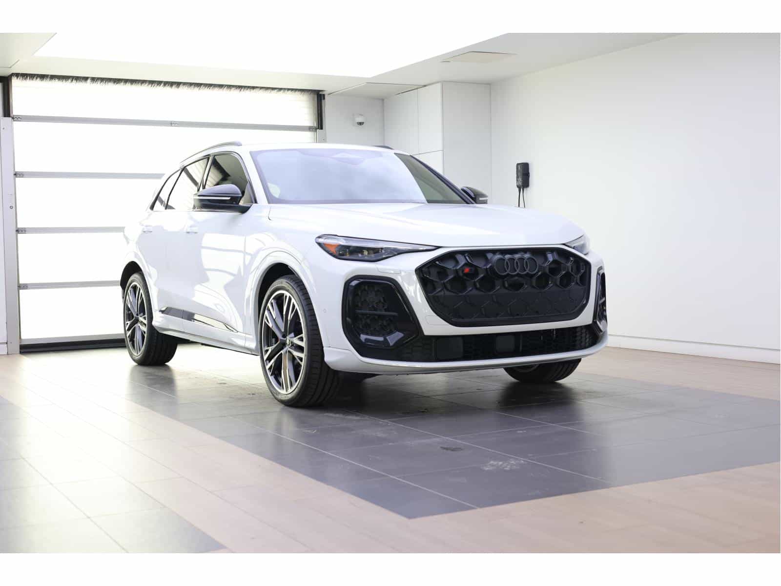 2025 Audi SQ5 3.0T Progressiv - Image 1