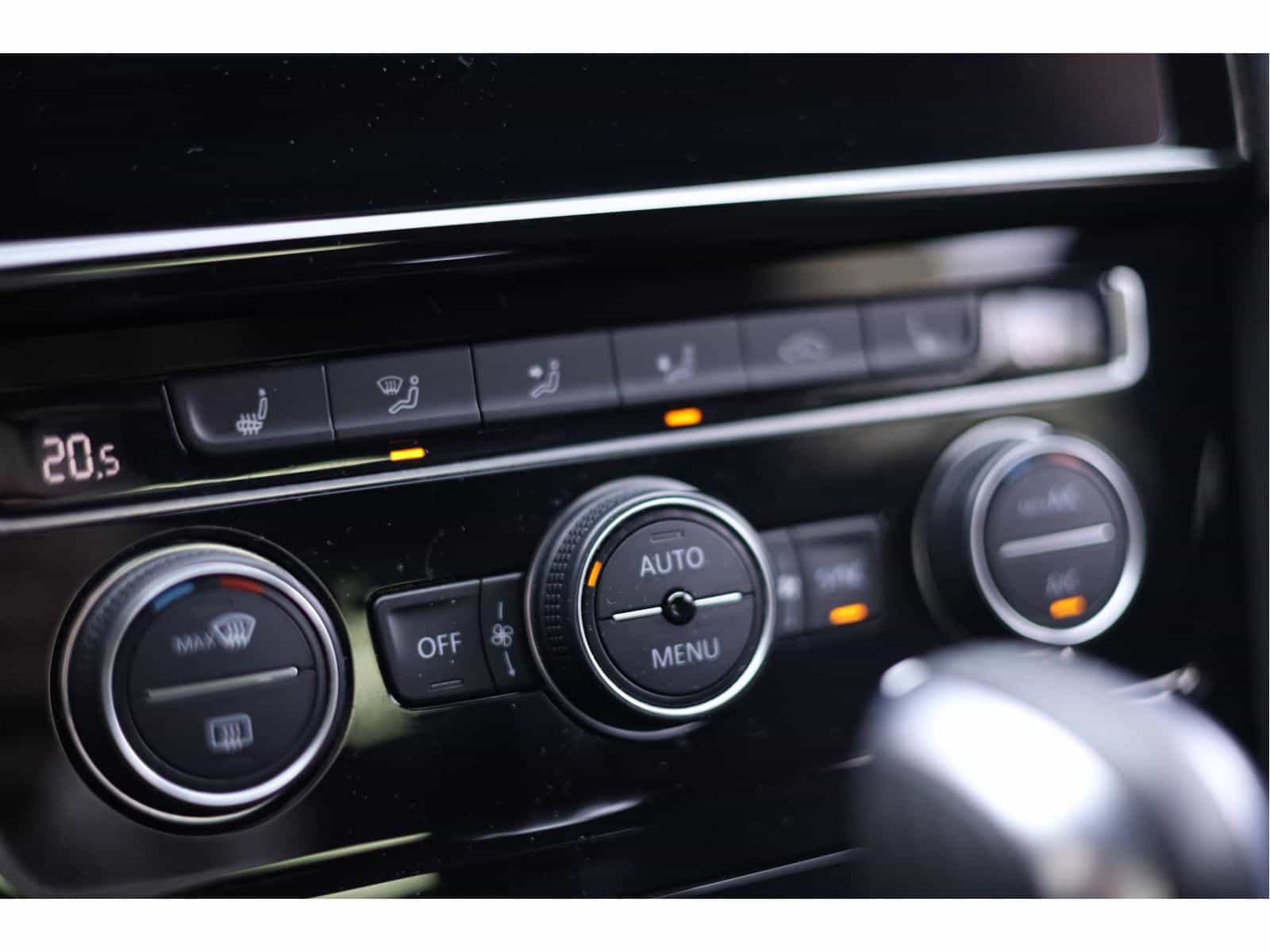 Image 21 Volkswagen Golf R Base 2018