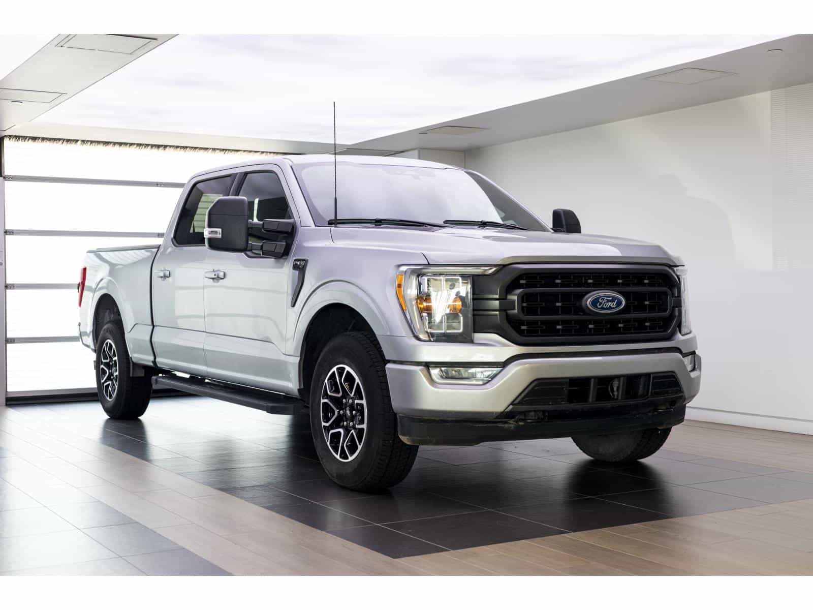 2023 Ford F-150 XLT - Image 1