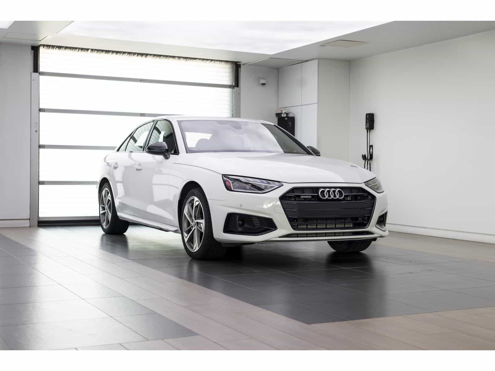 Image 1 Audi A4 45 Komfort 2023