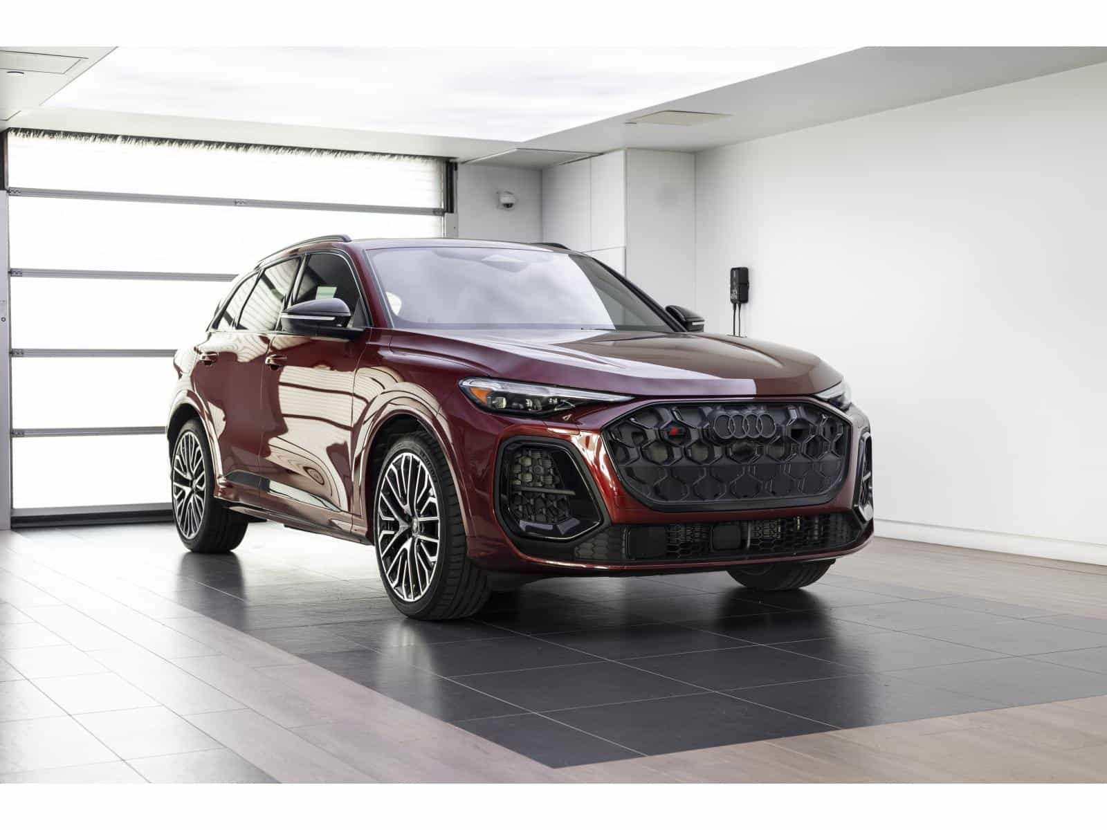 2025 Audi SQ5 3.0T Progressiv - Image 1