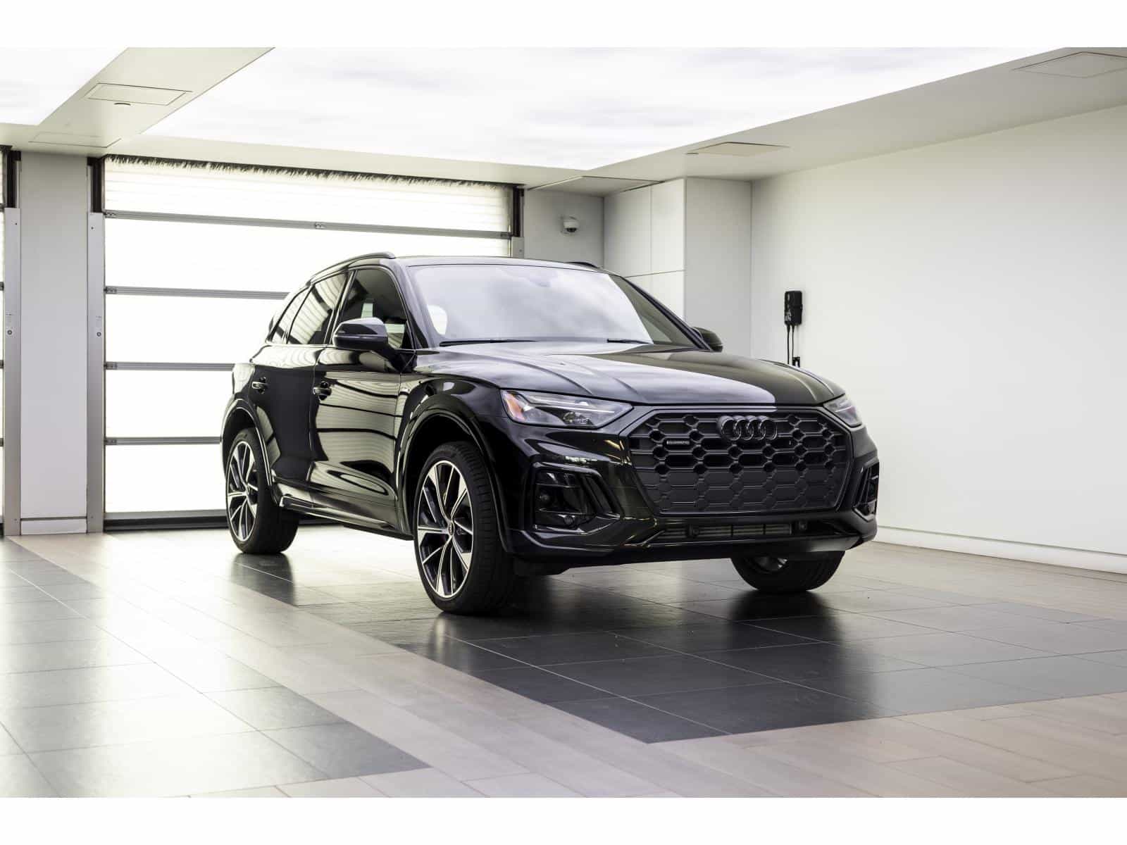 2025 Audi Q5 Progressiv 45 - Image 1