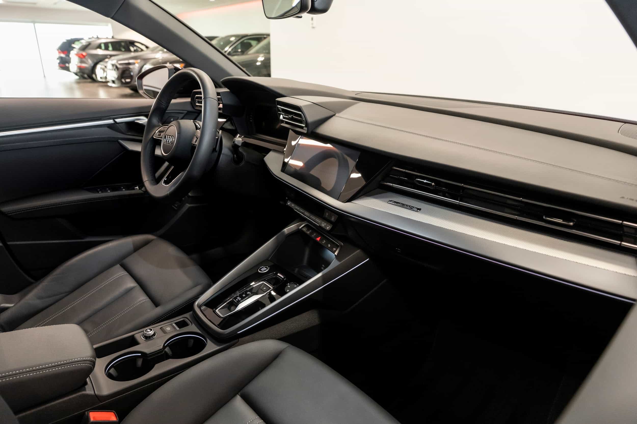 2025 Audi A3 40 TFSI quattro Vorsprung - Image 12