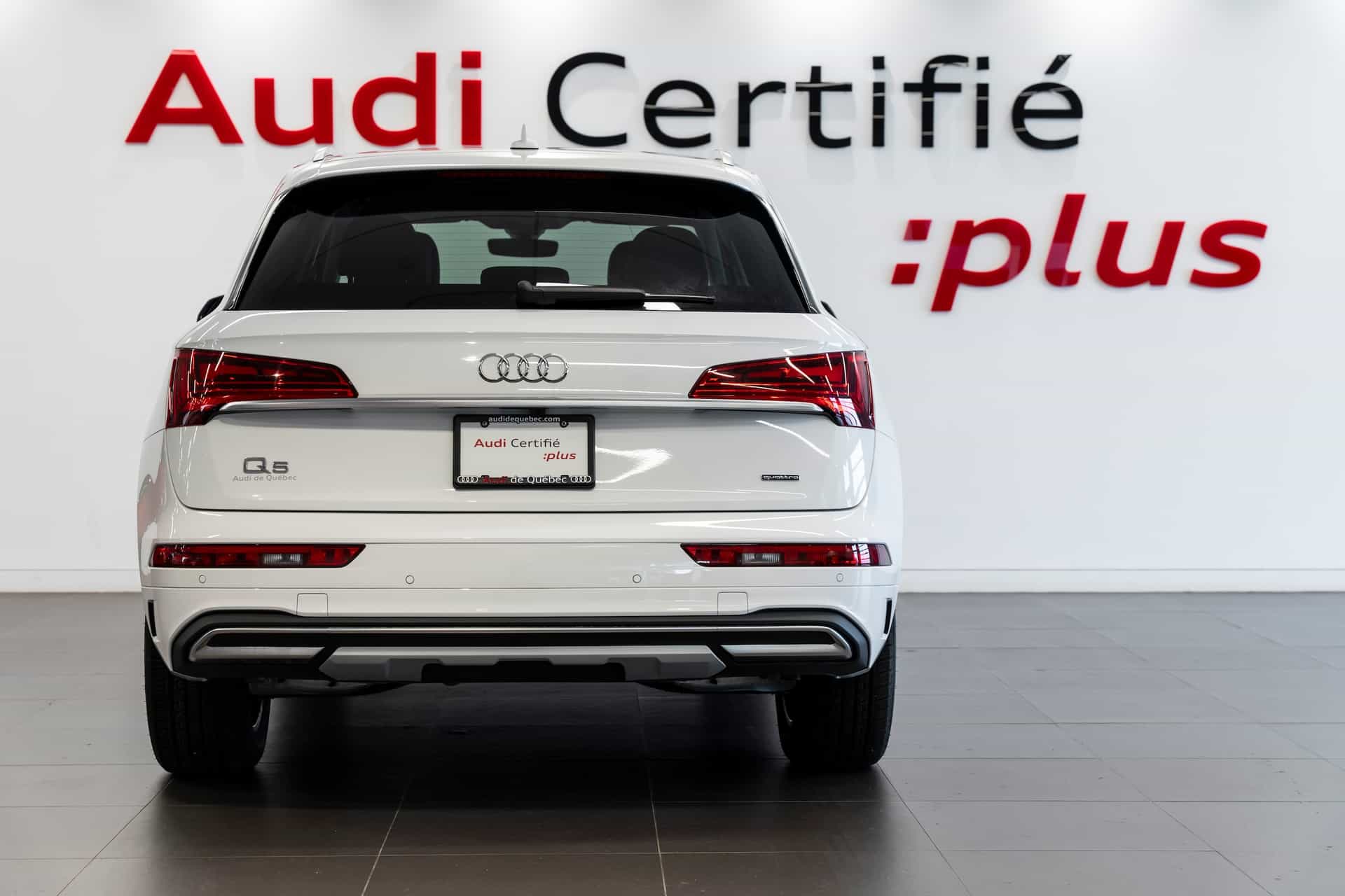 2025 Audi Q5 40 - Image 4