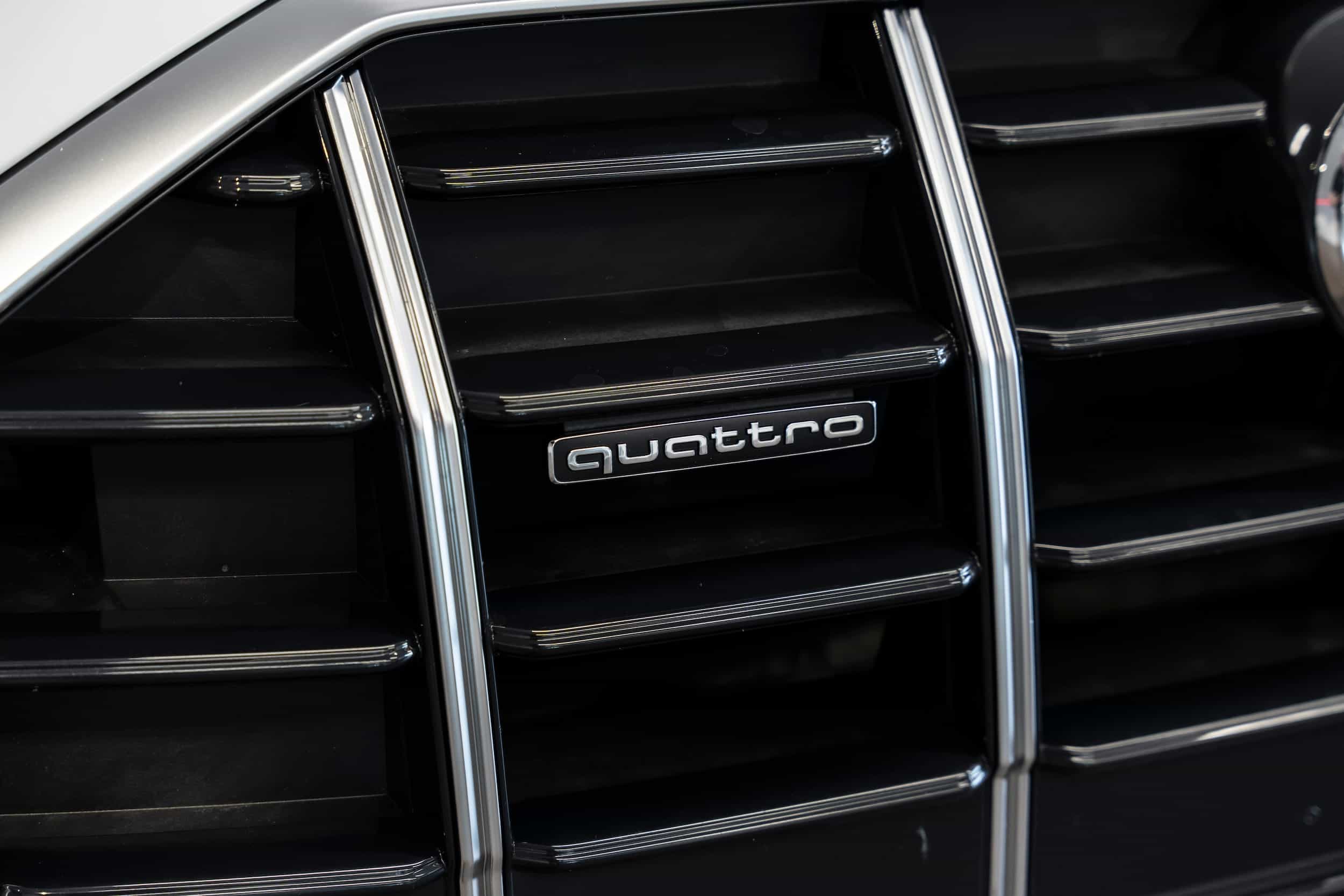 2025 Audi Q5 40 - Image 12