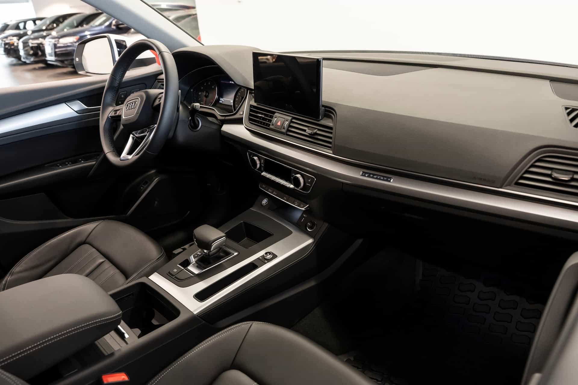 2025 Audi Q5 40 - Image 14