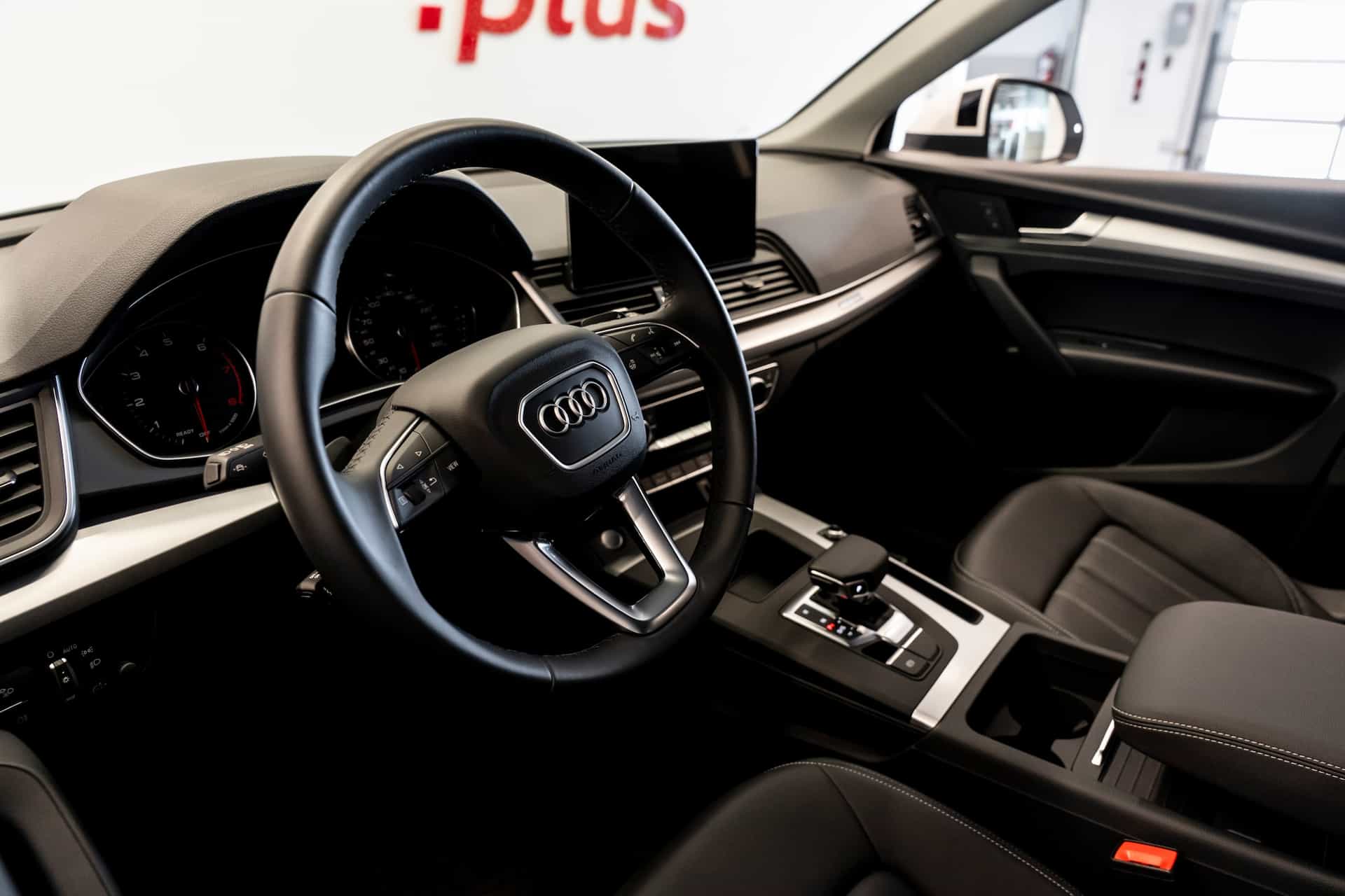 2025 Audi Q5 40 - Image 15