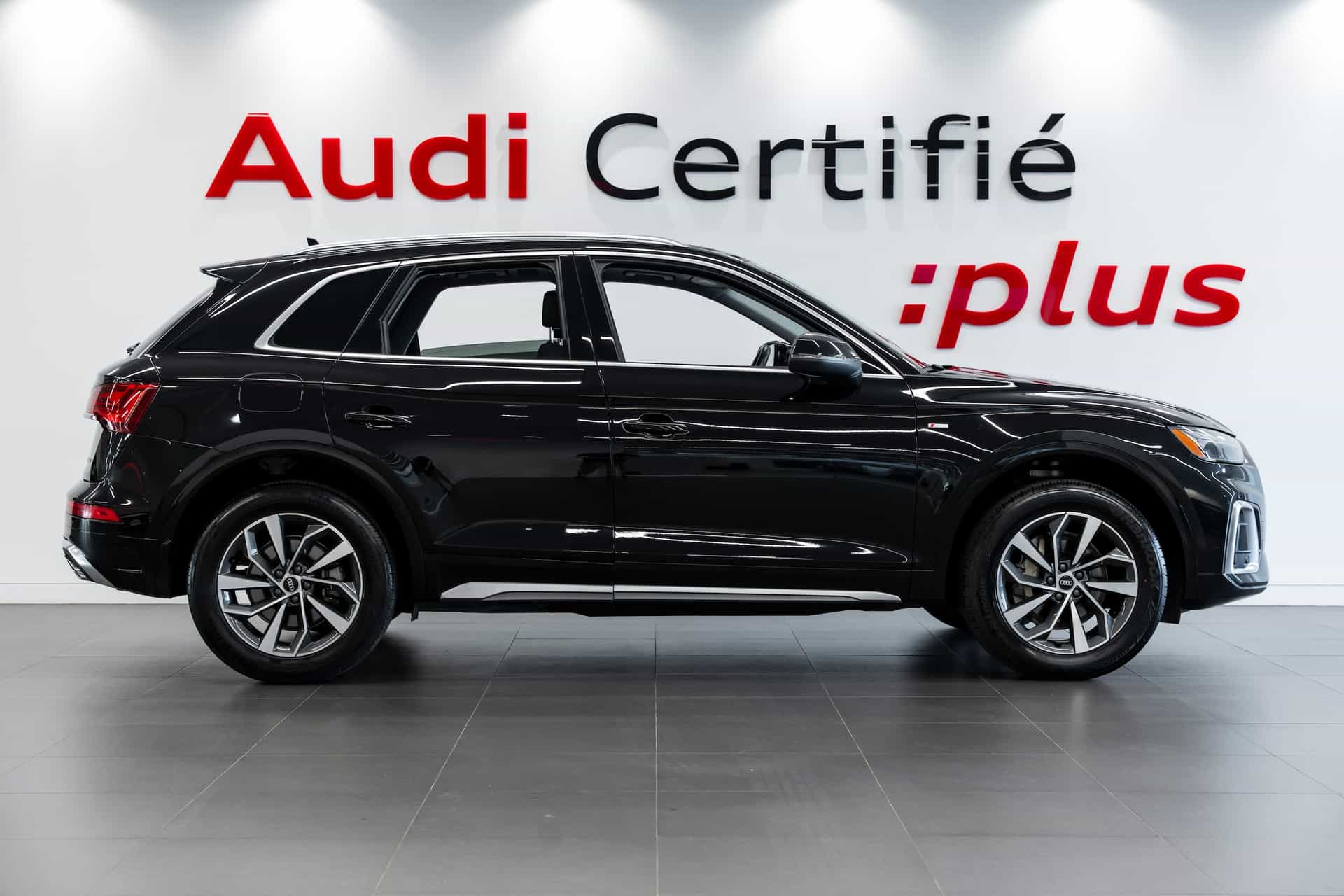 2023 Audi Q5 45 Progressiv - Image 3