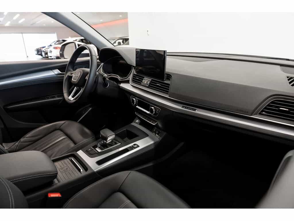 2025 Audi Q5 45 Progressiv - Image 14