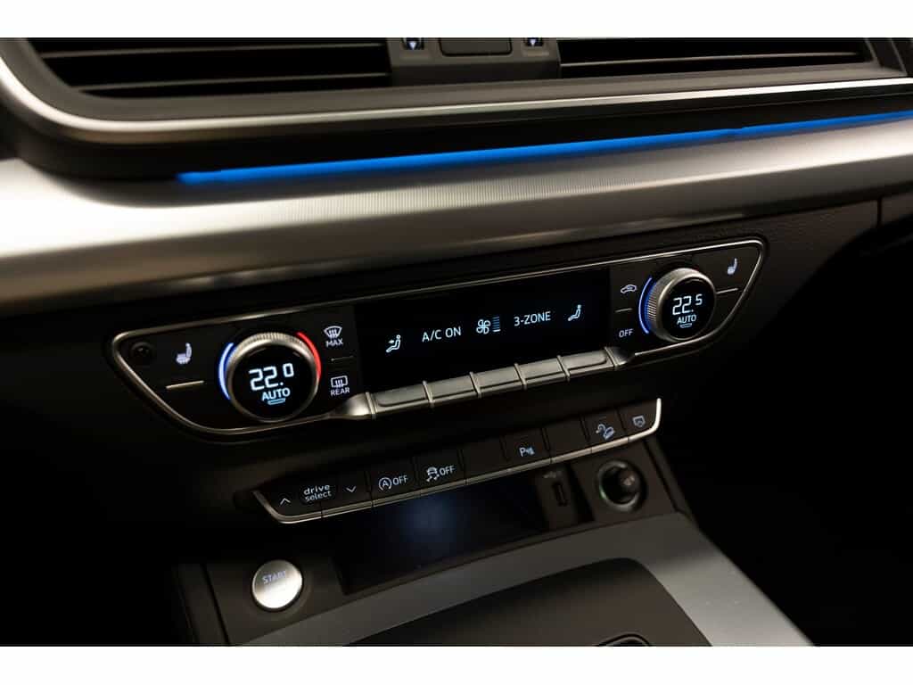 2025 Audi Q5 45 Progressiv - Image 24