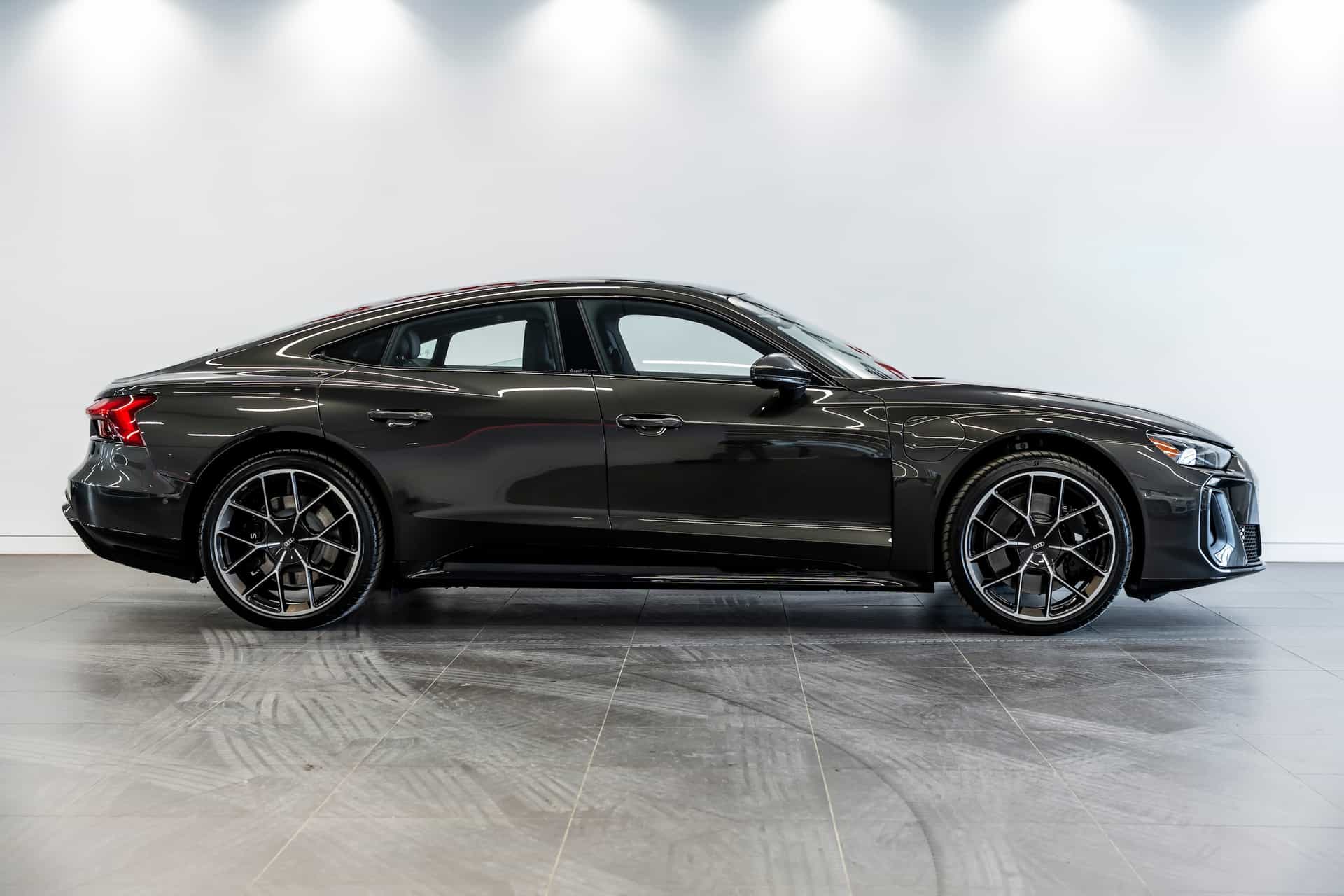 2025 Audi S e-tron GT Base - Image 2