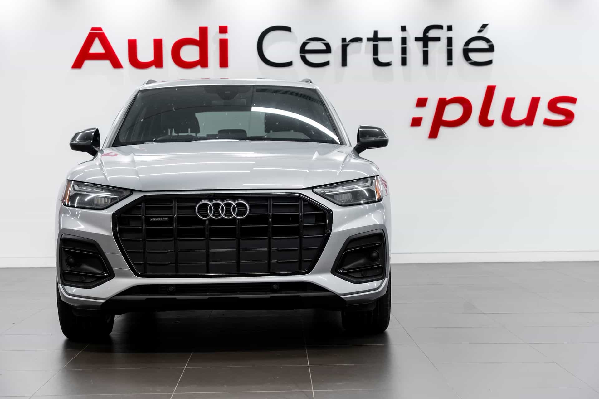 2023 Audi Q5 45 Komfort - Image 3