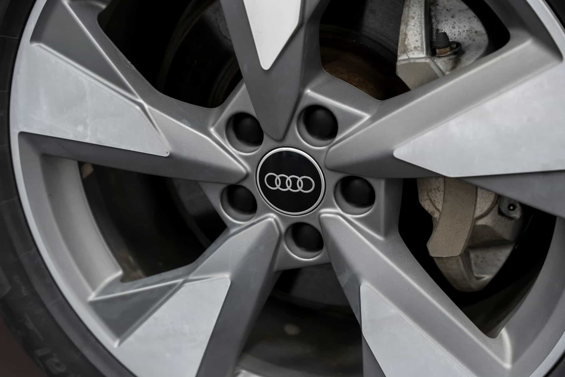 2023 Audi Q5 45 Komfort - Image 11