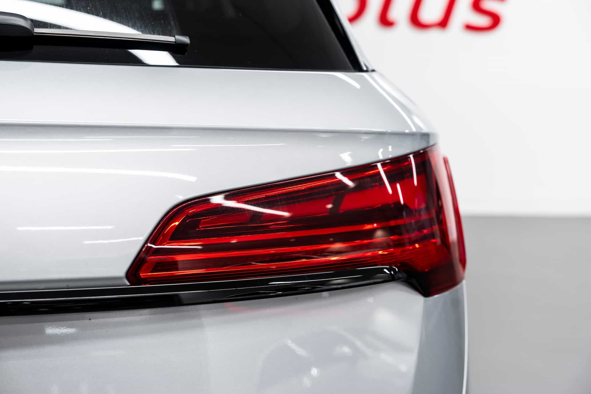 2023 Audi Q5 45 Komfort - Image 13