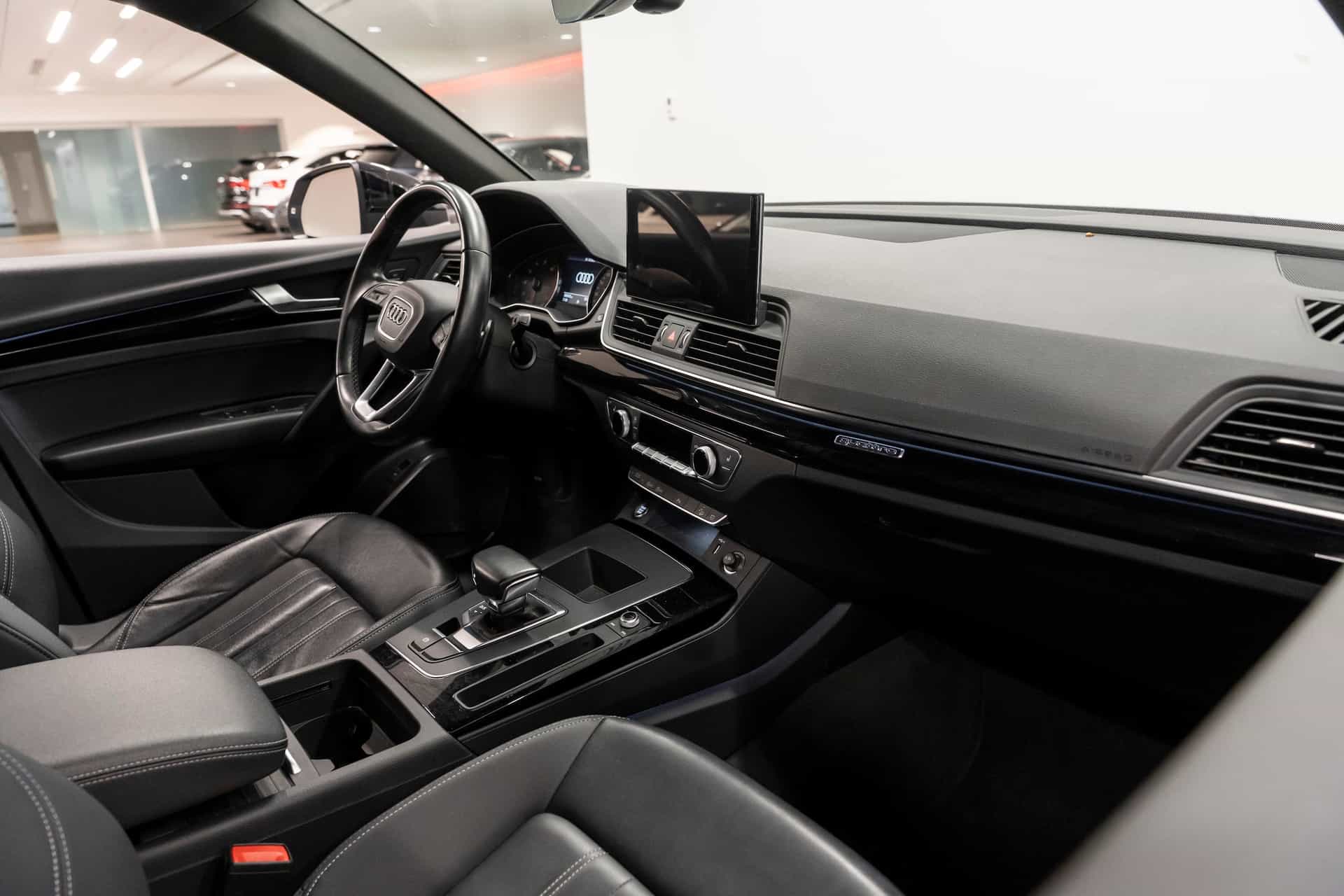 2023 Audi Q5 45 Komfort - Image 14