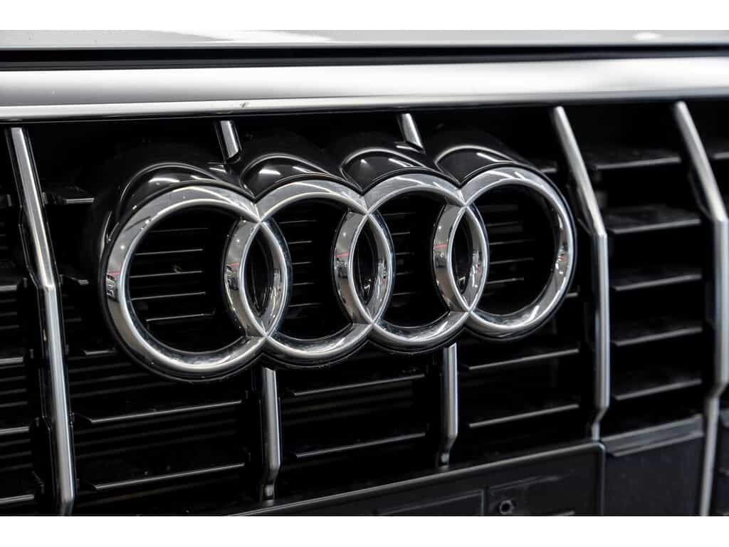 2025 Audi Q3 40 - Image 12