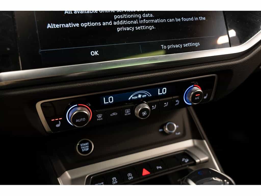 2025 Audi Q3 40 - Image 24