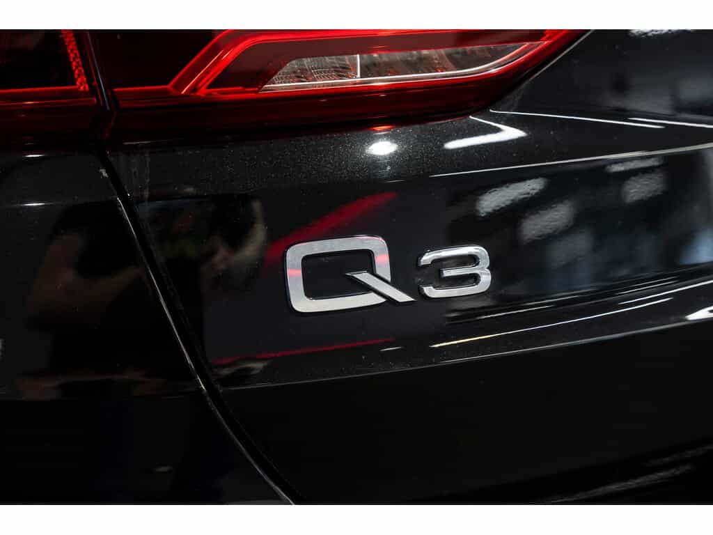 2023 Audi Q3 45 Komfort - Image 8