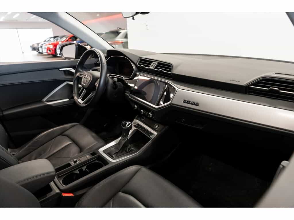 2023 Audi Q3 45 Komfort - Image 14