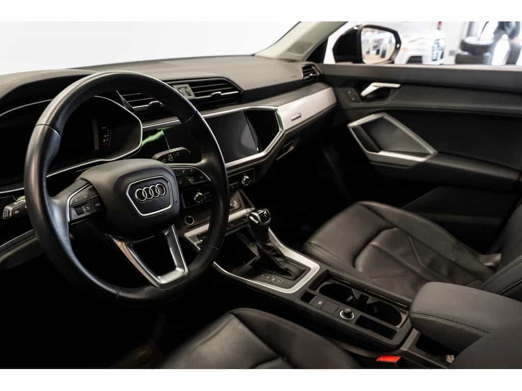 2023 Audi Q3 45 Komfort - Image 15
