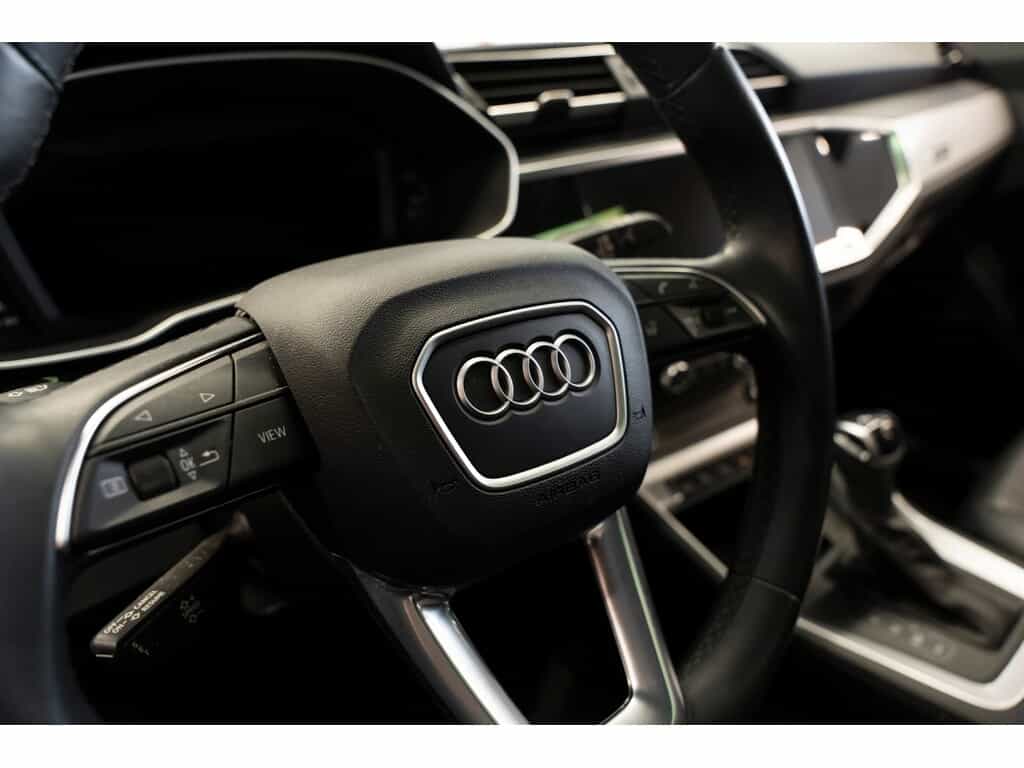 2023 Audi Q3 45 Komfort - Image 16