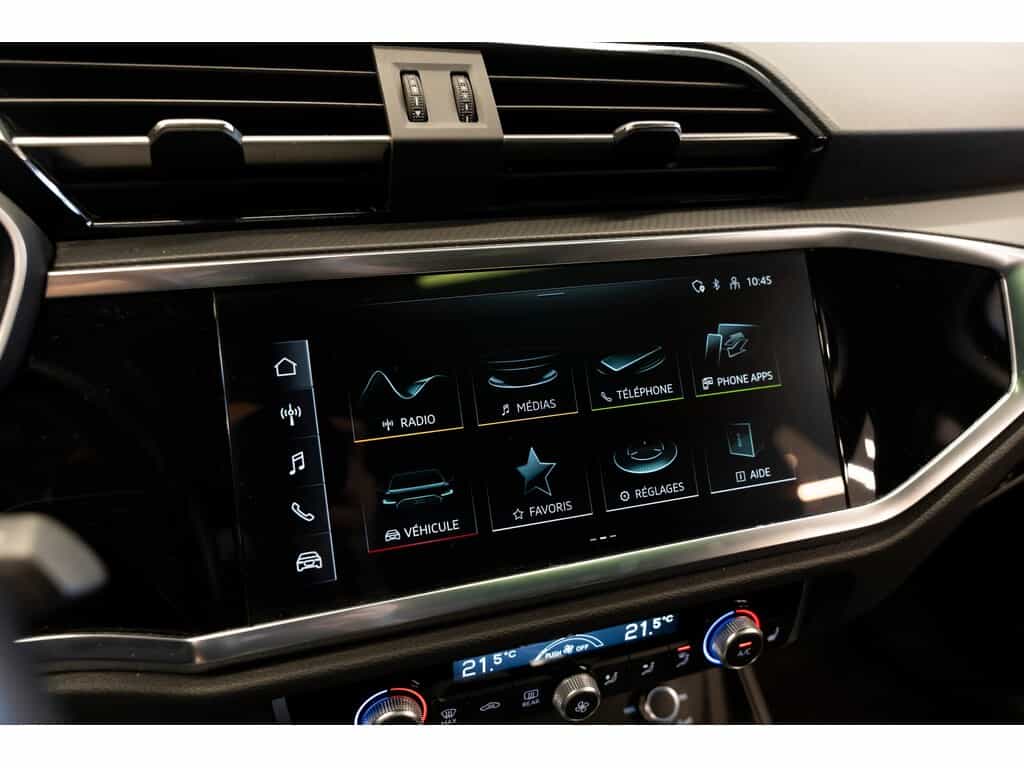 2023 Audi Q3 45 Komfort - Image 23