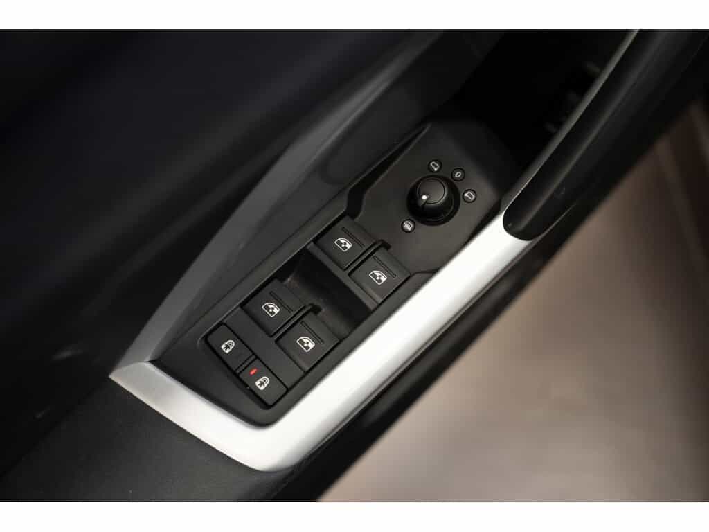 2023 Audi Q3 45 Komfort - Image 27