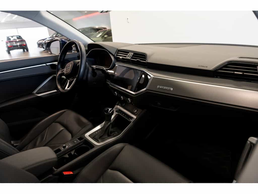 2023 Audi Q3 40 Progressiv - Image 5