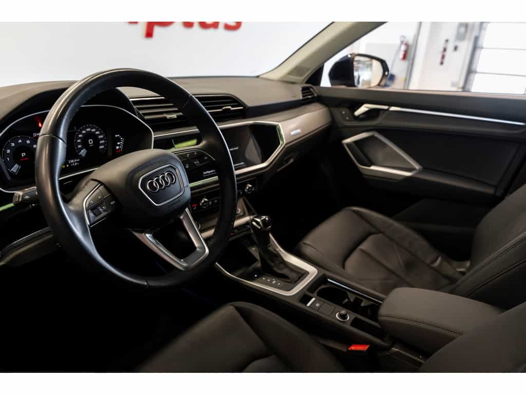 2023 Audi Q3 40 Progressiv - Image 6